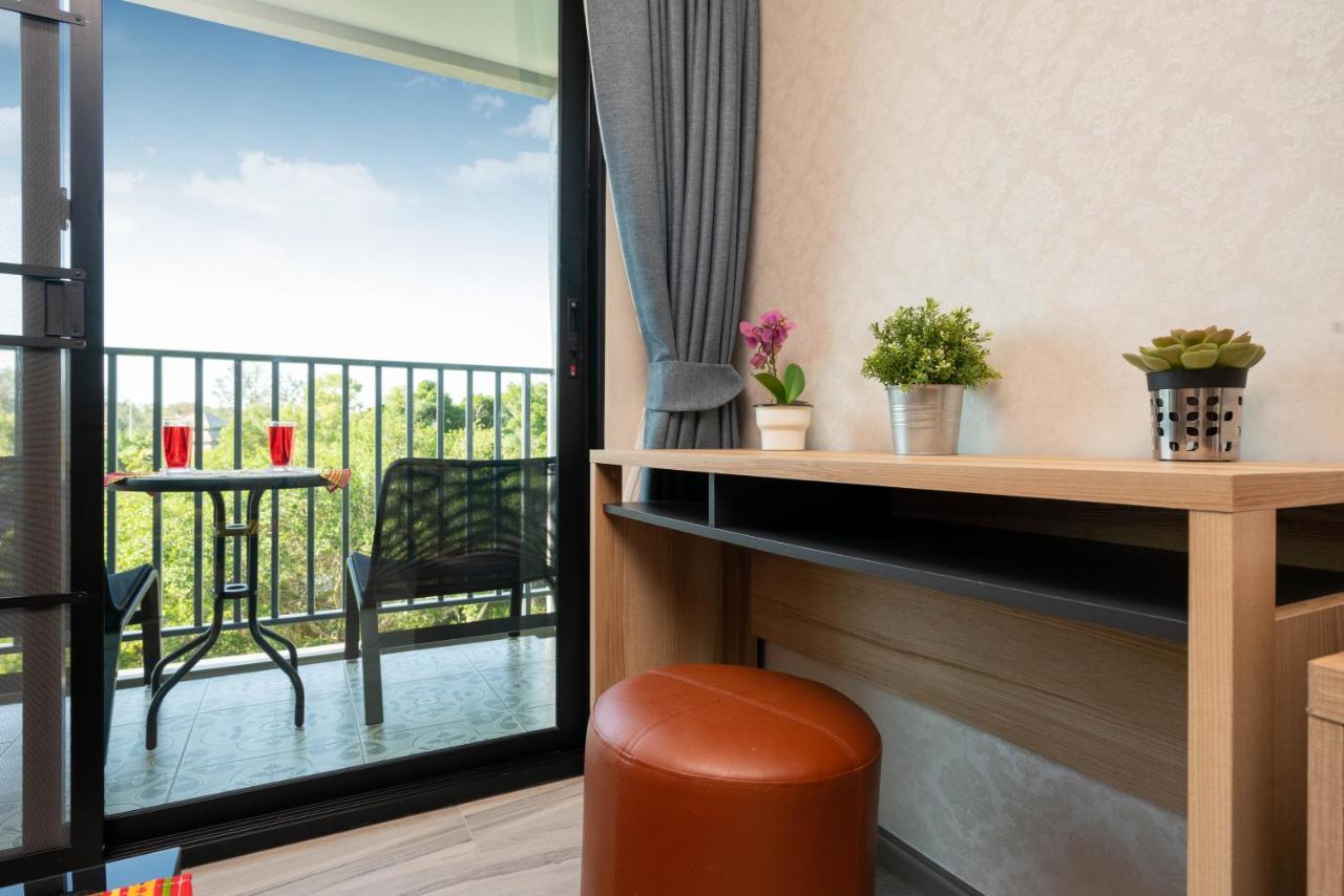 The Apartment At The Title Residencies Naiyang Beach Phuket Esterno foto